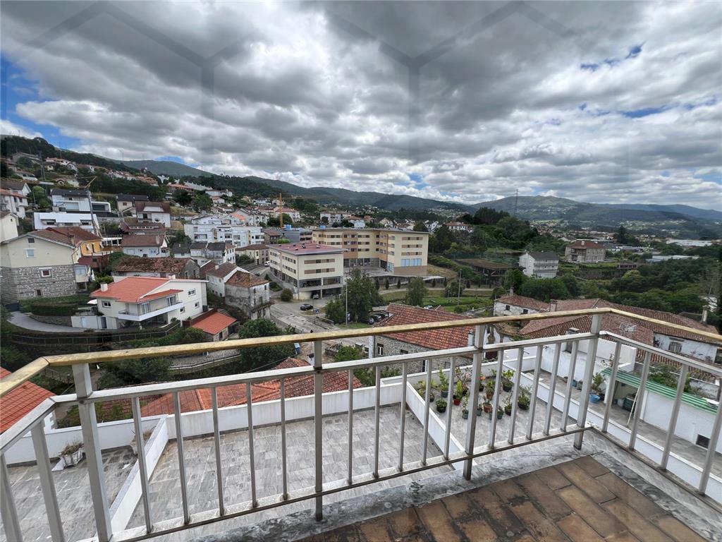 Apartamento T3 no centro de Melgaço — Melgaço, Vila e Roussas - foto 11