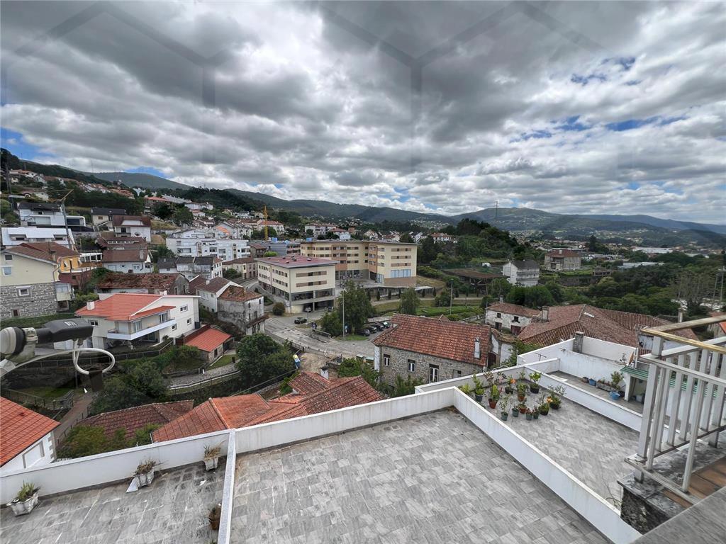 Apartamento T3 no centro de Melgaço — Melgaço, Vila e Roussas - foto 1