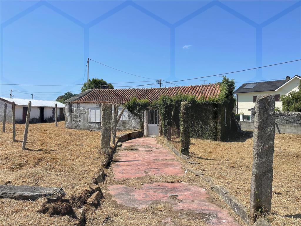 Moradia para recuperar em Ceivães