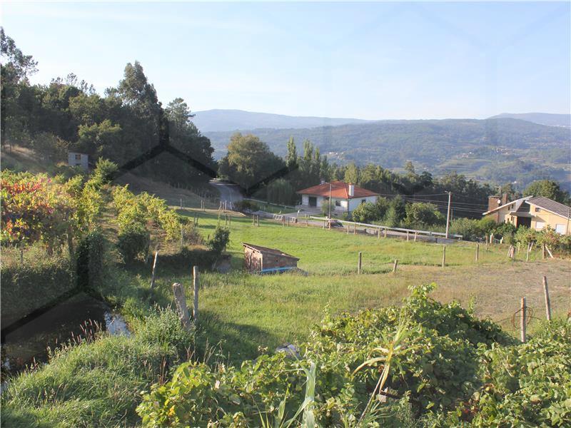 Terreno com aptidão construtiva em Chaviães — Melgaço, Chaviães e Paços - foto 3