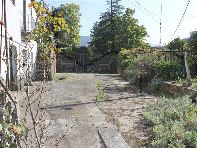 Moradia com dois pisos Mobilado e Terrenos — Melgaço, Cristóval - foto 3